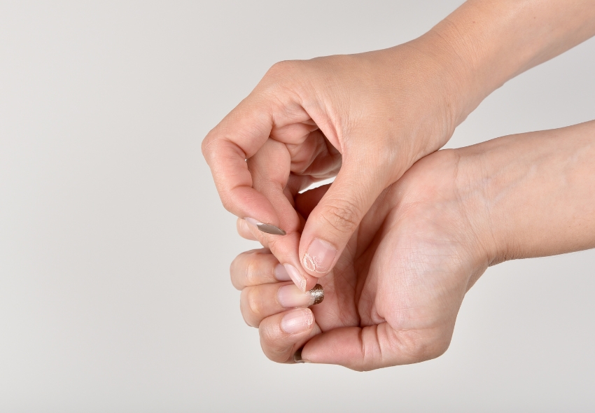 bd345-brittle-nails.jpg